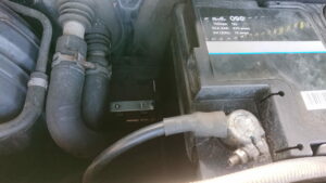 Make-shift bracket for the battery